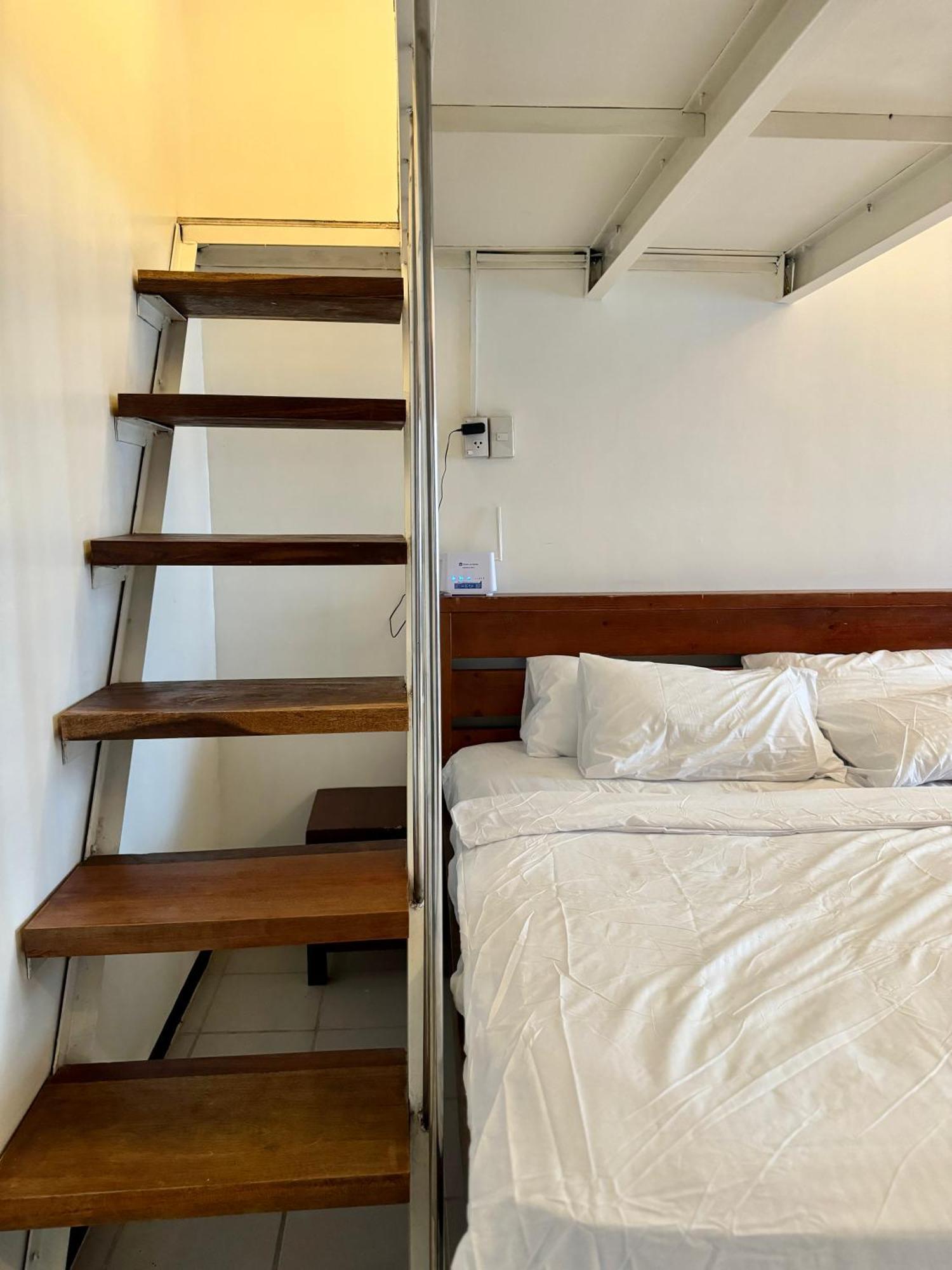 Cozy Pod Aparthotel Olongapo Exterior photo